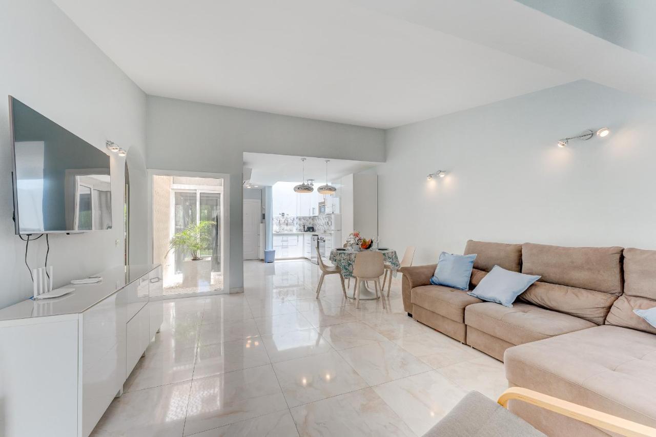 אדחה Beautiful Bungalow In Island Village מראה חיצוני תמונה